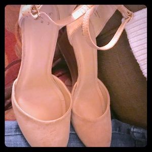 Soft cream (or pink) wedges